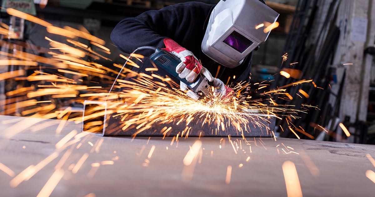 Metal structures and sandwich panels