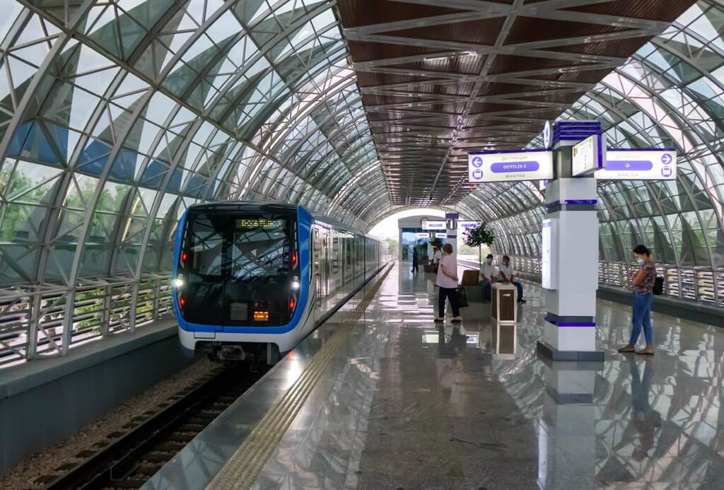 Yer usti metro bekatlari